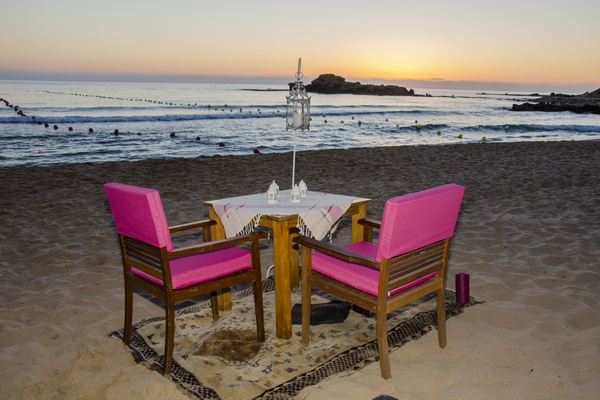 Romantic Dinner at Edde Sands
